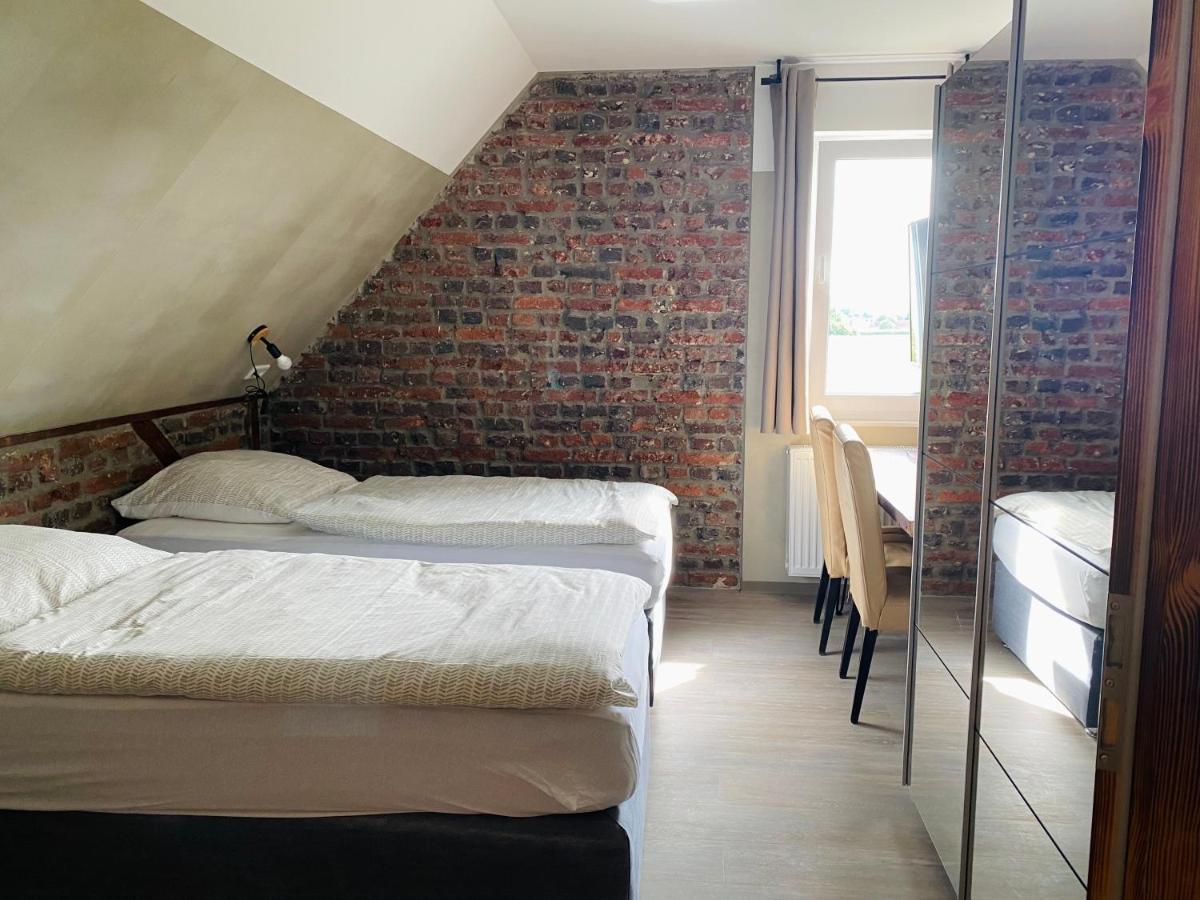 Phoenix Apartments - Monteurwohnung Mit Riesiger Parkflaeche Bielefeld Kültér fotó