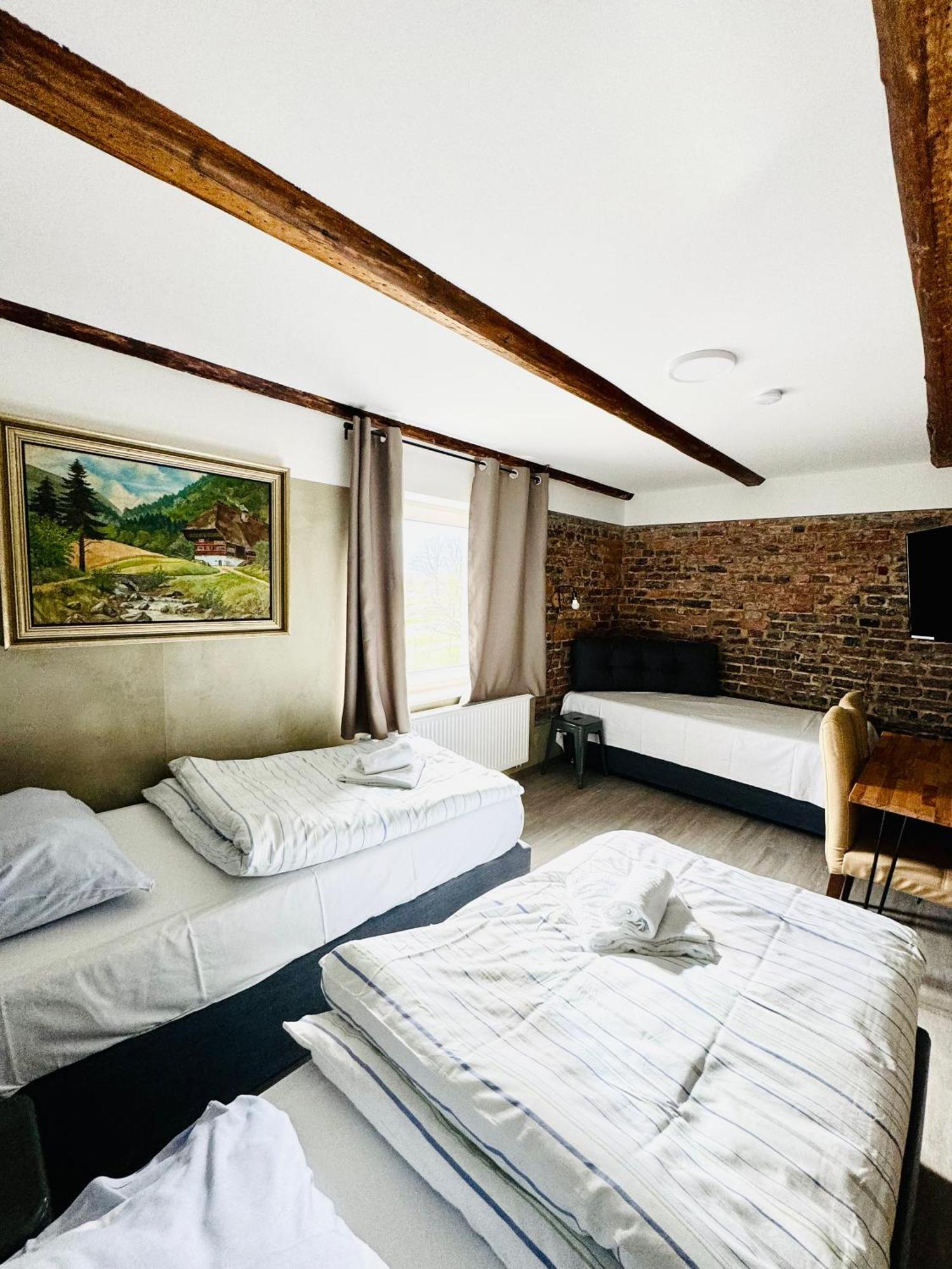 Phoenix Apartments - Monteurwohnung Mit Riesiger Parkflaeche Bielefeld Kültér fotó
